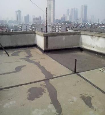 舞钢漏水维修 楼顶漏水是什么原因，楼顶漏水维修方法是什么?