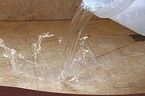 舞钢漏水维修 免砸砖防水材料该如何施工